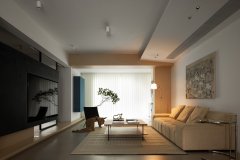 「暖棕柔调+冷黑线条」的松弛极简风